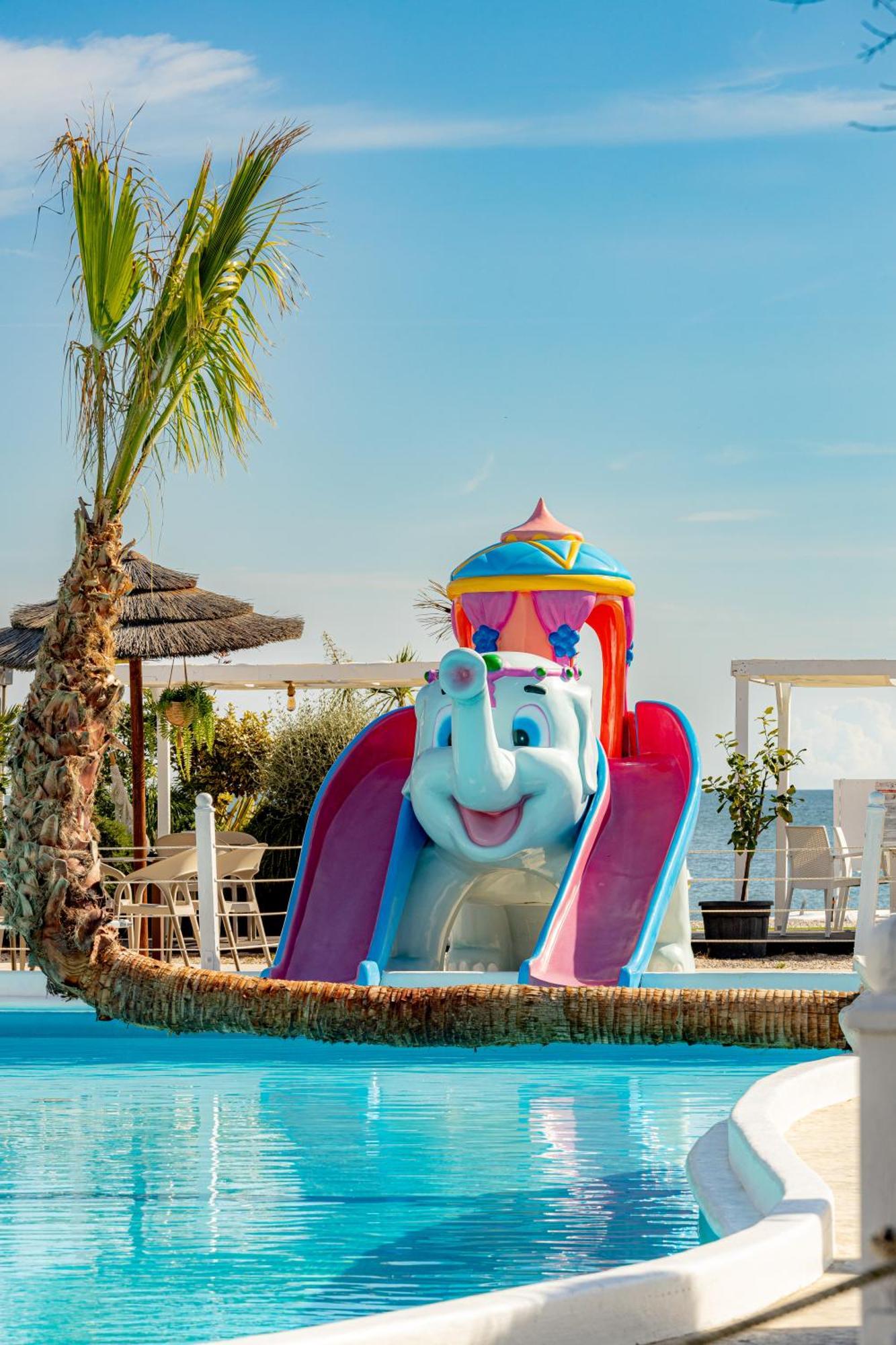 Cala Nostra Resort 马洛塔 外观 照片